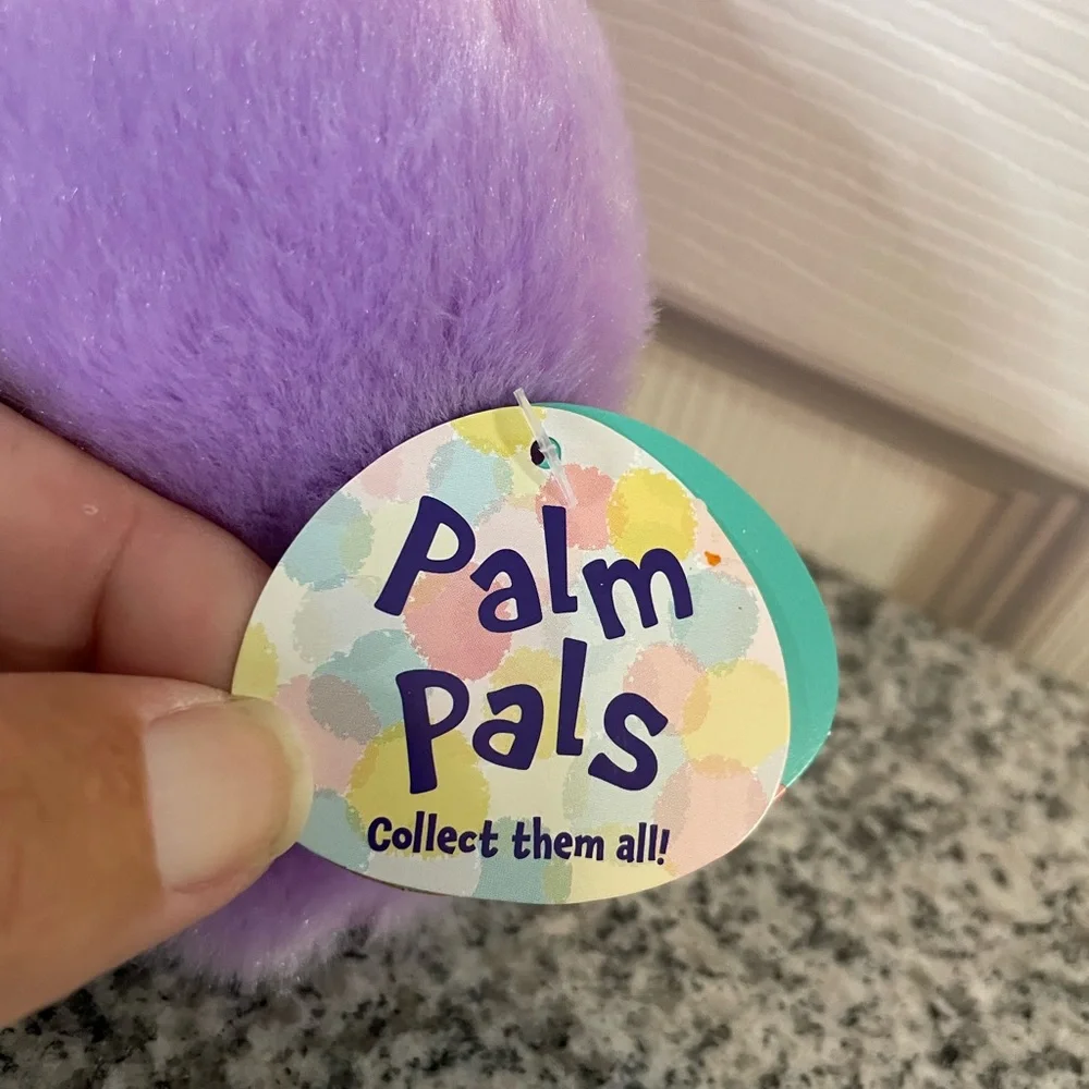 NWT 3” Oliver Palm Pal - Picture 2 of 3